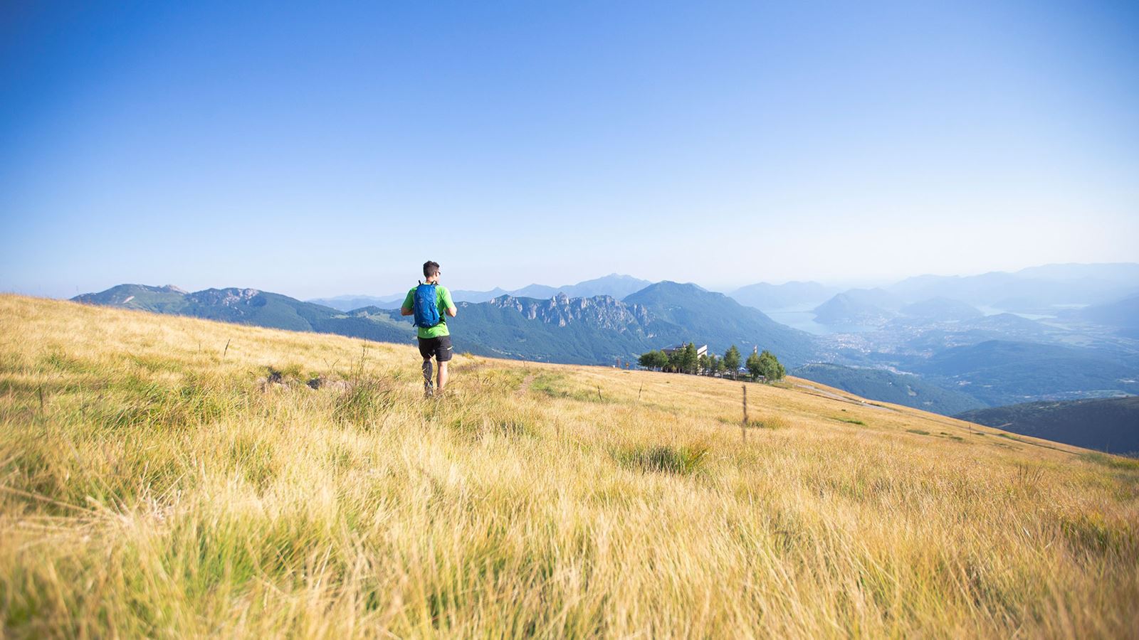 Escursionista sul Monte Bar. Copyright Davide Adamoli