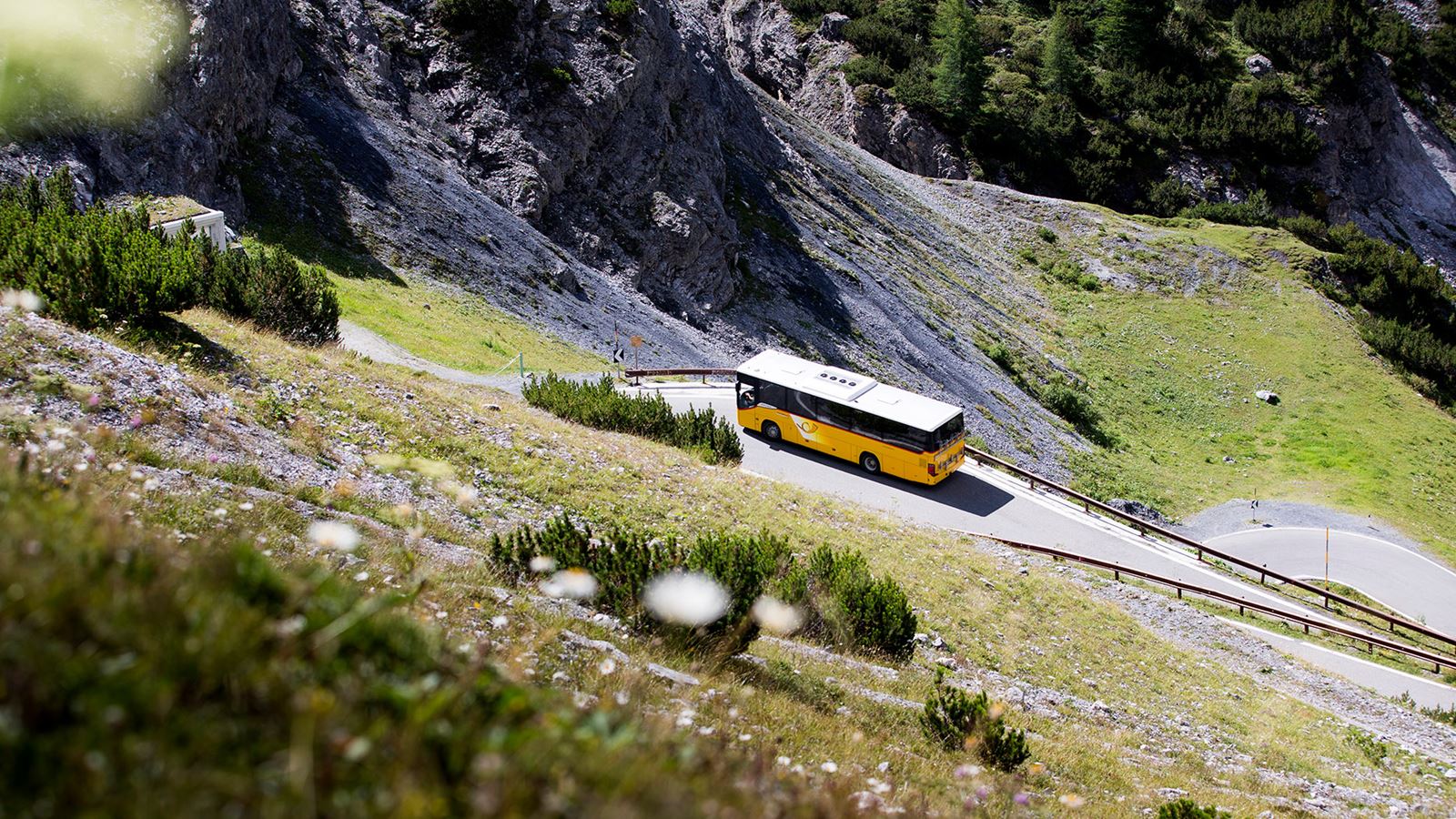 Postauto fährt Stelvio-Linie