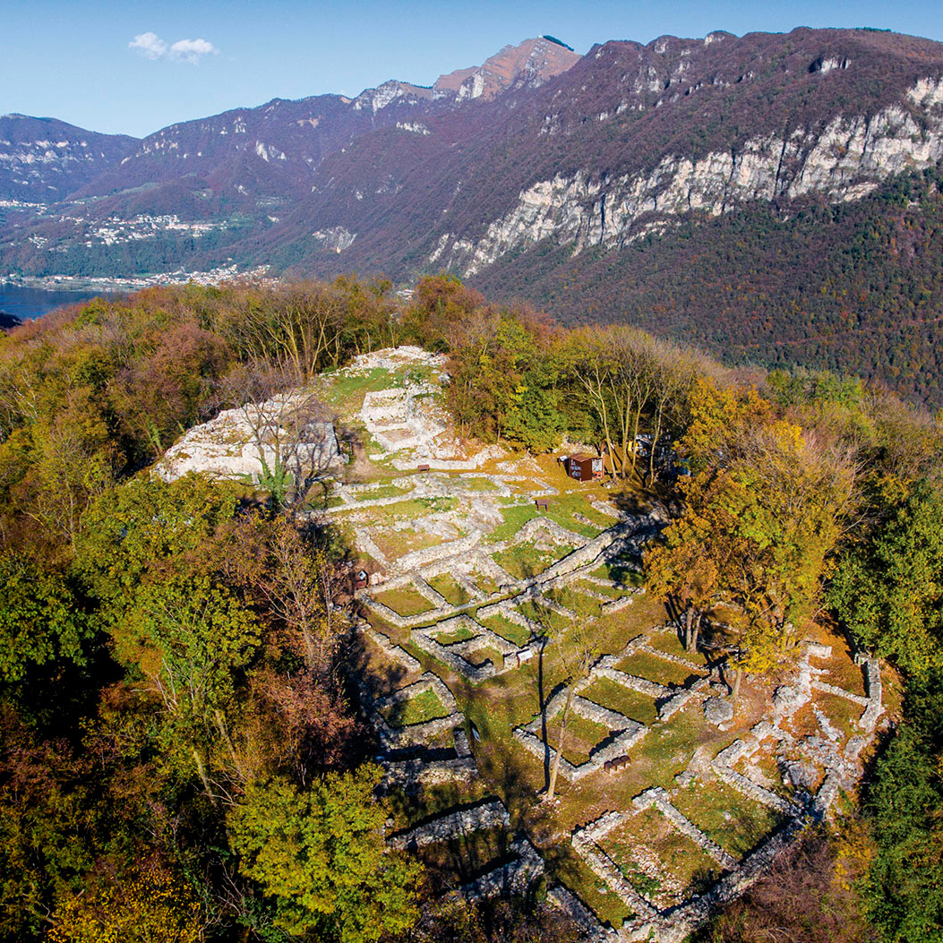 Le Parc archéologique Tremona - Château d’en haut.