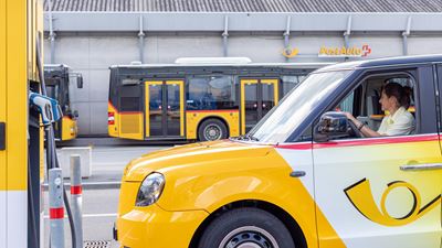 Il taxi elettrico in stile londinese di AutoPostale
